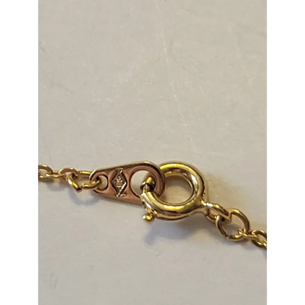 Vintage Estate Necklace Gold Tone Leaf Charm Pendant Classic Fashion Jewelry‎